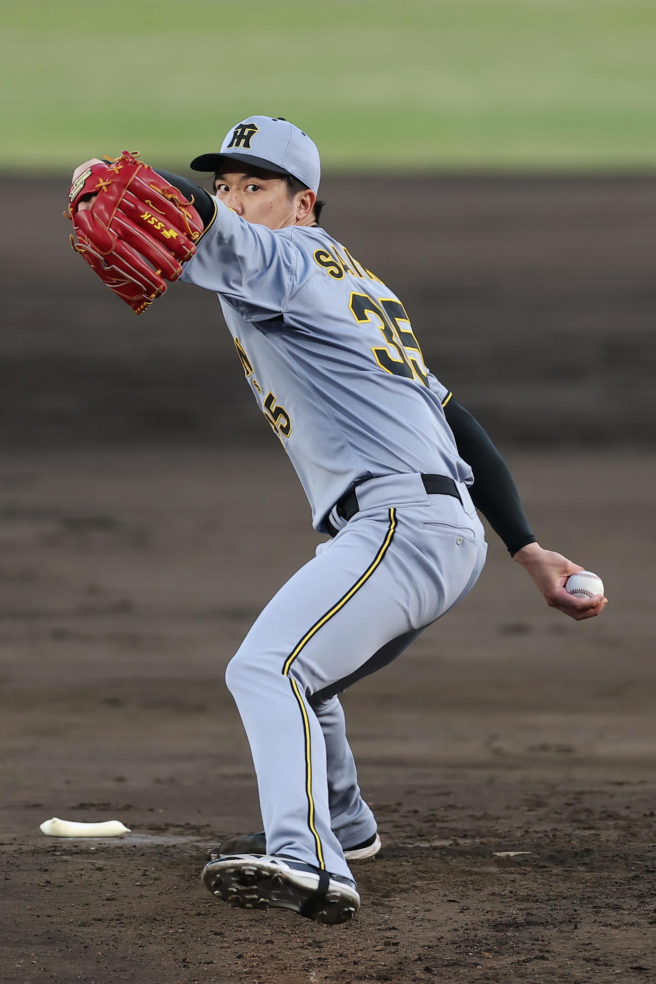 ヤクルト対阪神　力投する阪神先発の才木（撮影・前田充）