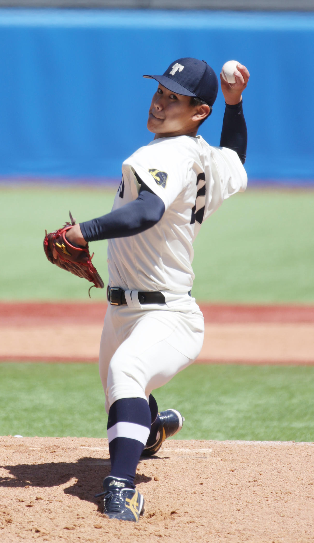 国学院大対東洋大　完投勝利を挙げた東洋大・大坪（撮影・柴田隆二）