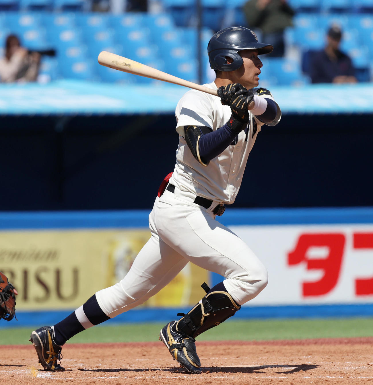 国学院大対東洋大　3回裏東洋大2死満塁、池田は右前に適時打を放つ（撮影・柴田隆二）