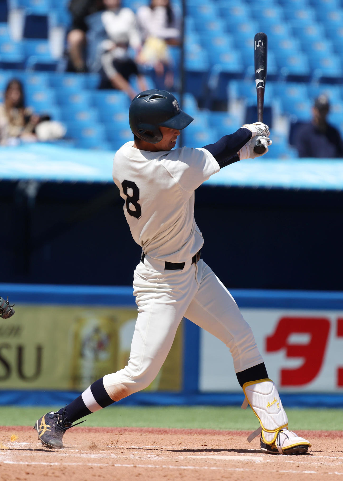 国学院大対東洋大　7回裏東洋大1死二塁、花田は左前に適時打を放つ（撮影・柴田隆二）