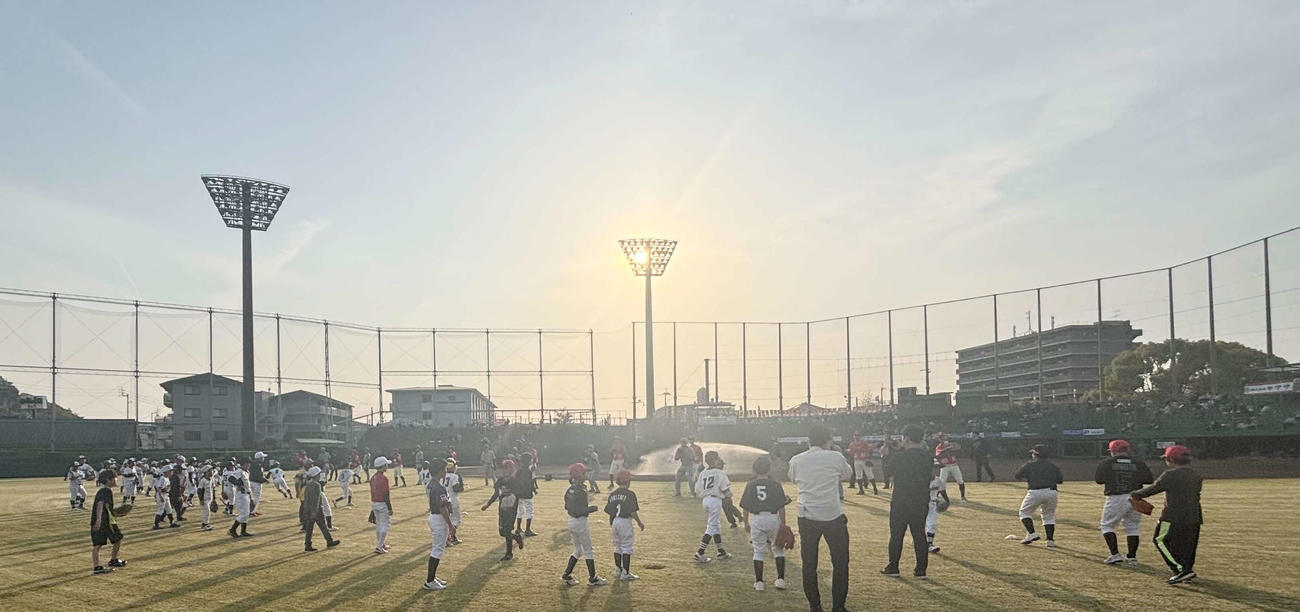阪神対四国IL高知の試合前に行われたキャッチボールクラシック（撮影・塚本光）
