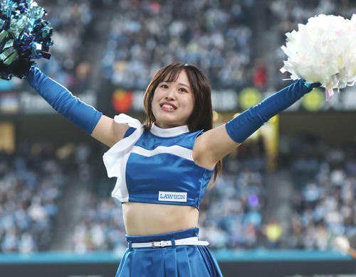 ファイターズガール鈴木穂乃花さん(撮影・宮地輝)