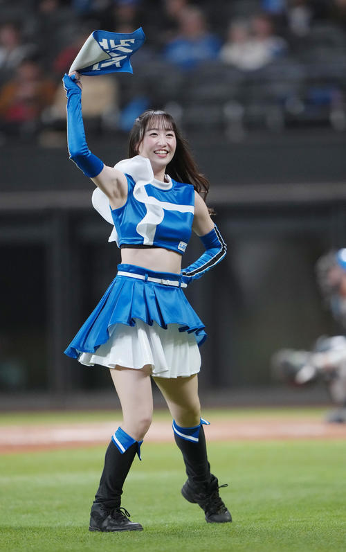ファイターズガール上野菜奈子（2025年4月撮影）
