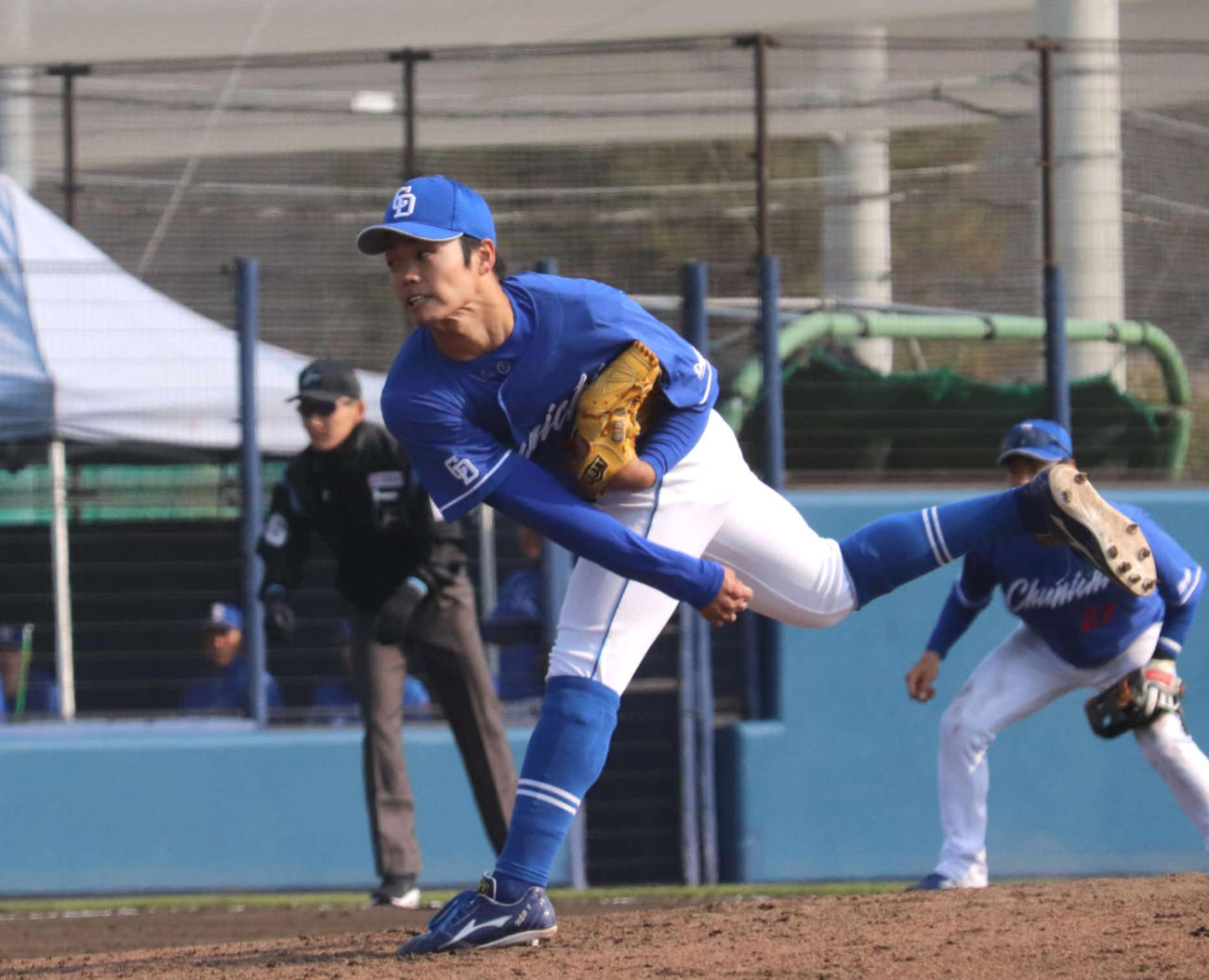 ウエスタン・リーグ　中日対オリックス　2番手で登板した、中日根尾（撮影・中島麗）