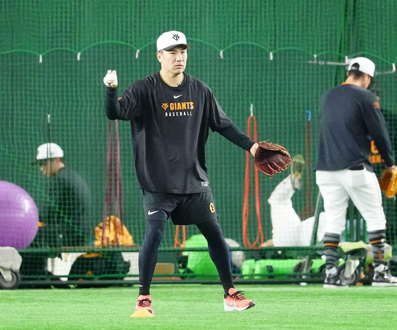 巨人対DeNA　試合前練習に臨む巨人田中将（撮影・江口和貴）