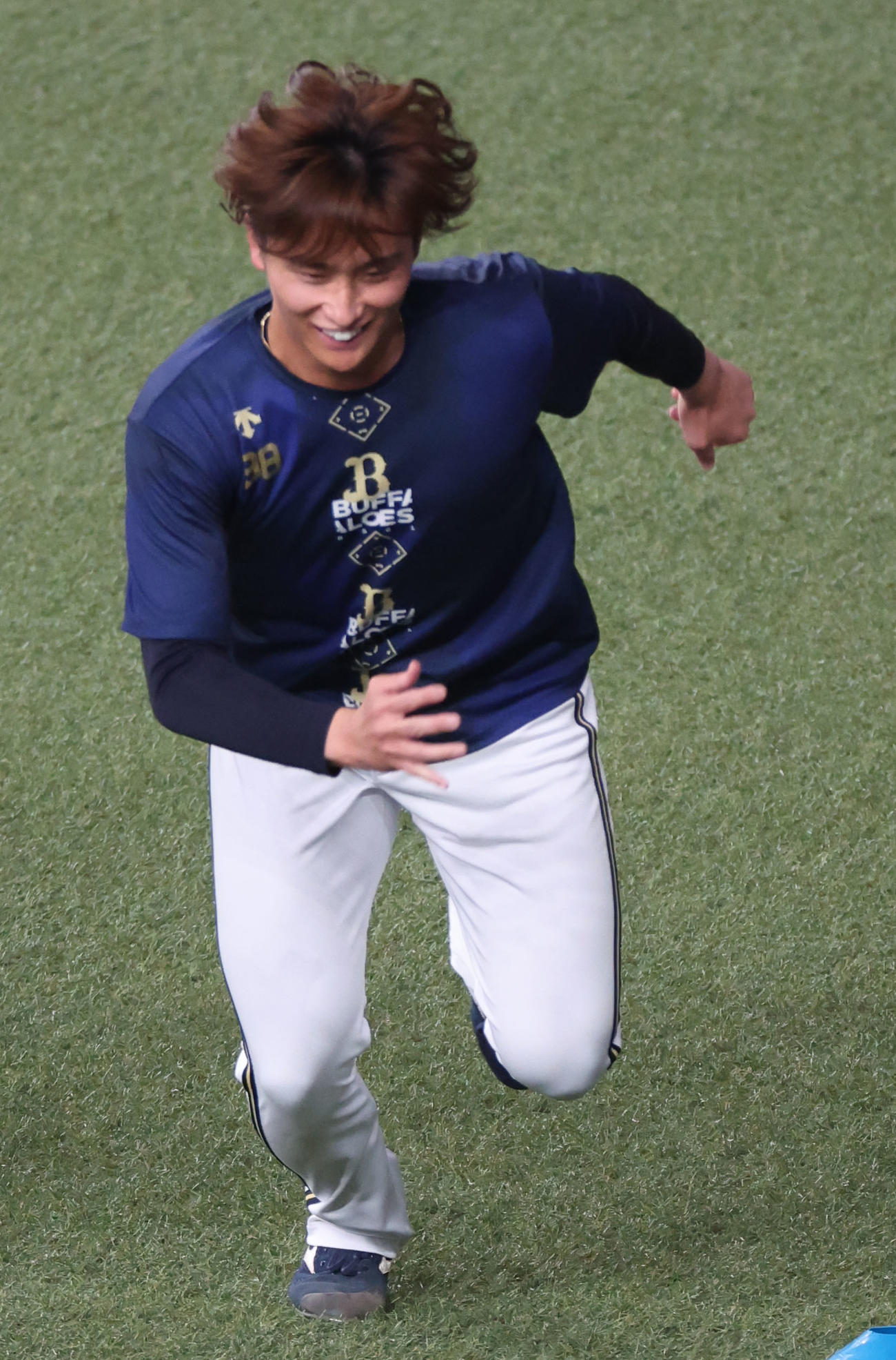 オリックス対西武　出場登録されたオリックス権田は練習でダッシュ（撮影・西尾就之）