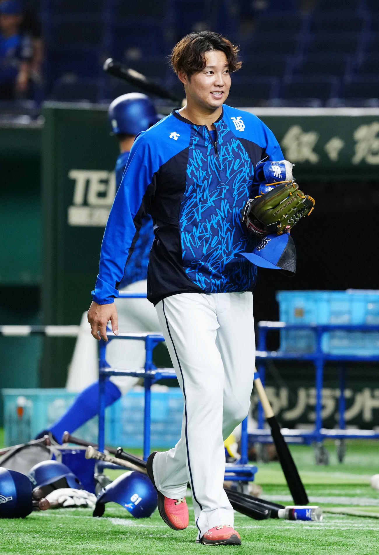 巨人対DeNA　試合前練習を終え、引き揚げるDeNA森原（撮影・江口和貴）