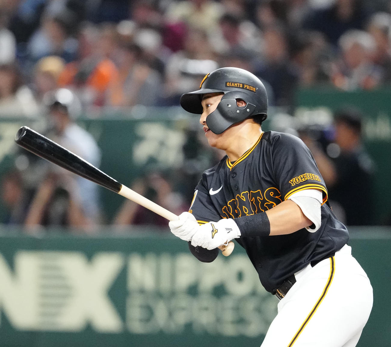 【動画】巨人笹原操希がプロ初ヒット!大きな拍手に笑顔 - プロ野球ライブ速報写真ニュース : 日刊スポーツ