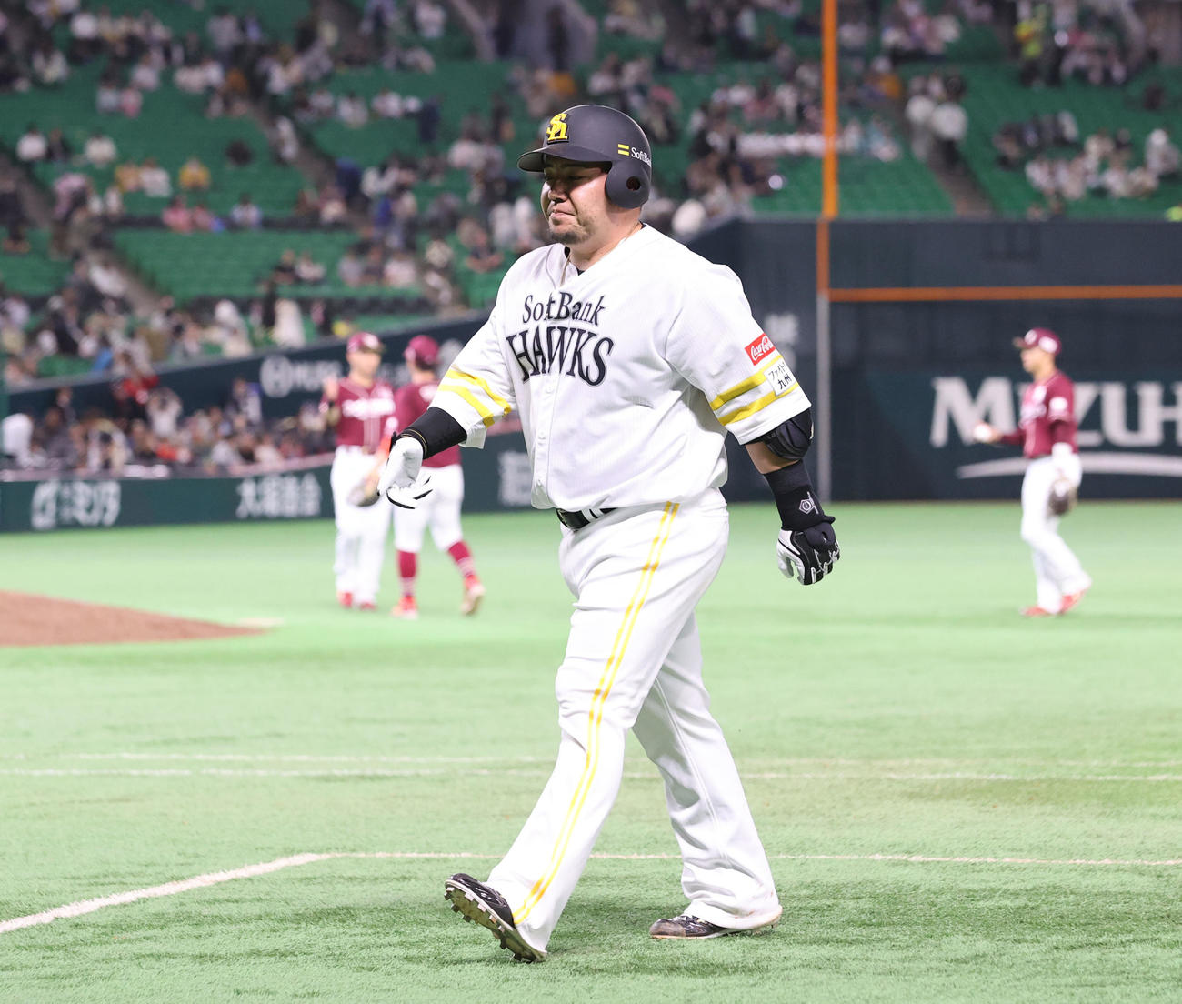 ソフトバンク対楽天　9回裏ソフトバンク2死一、三塁、山川は二飛に終わる（撮影・梅根麻紀）