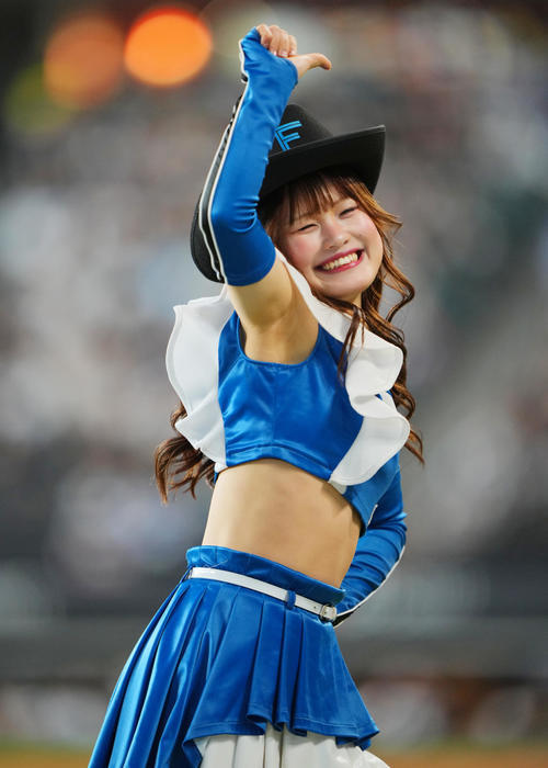 ファイターズガール鈴木志織(2025年3月撮影)
