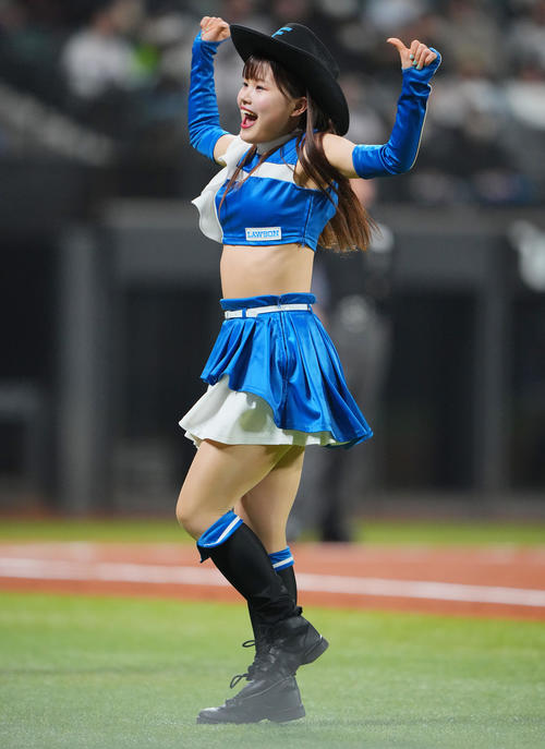 ファイターズガール鈴木志織(2025年3月撮影)