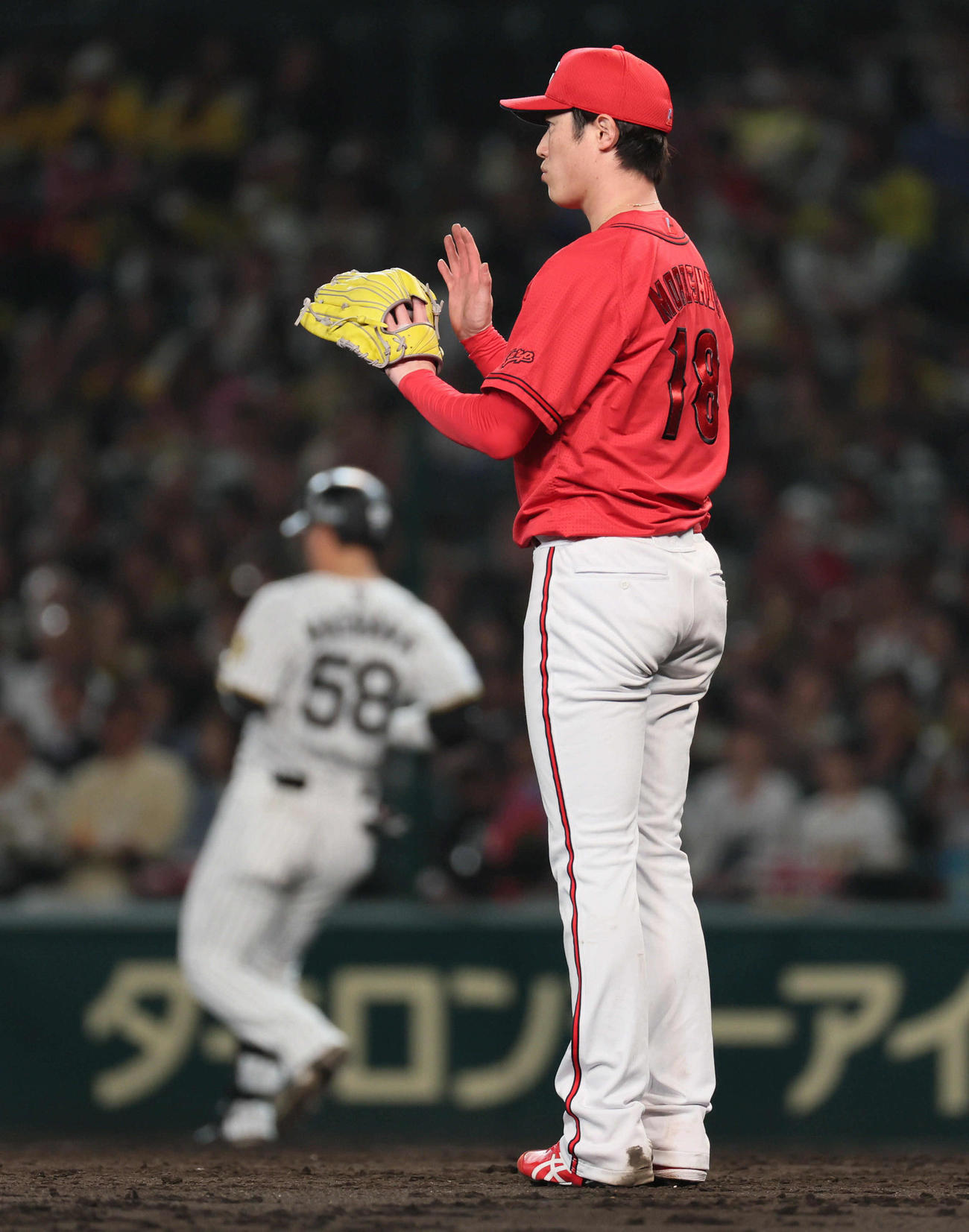 阪神対広島　完投勝利を挙げた広島森下（撮影・宮崎幸一）