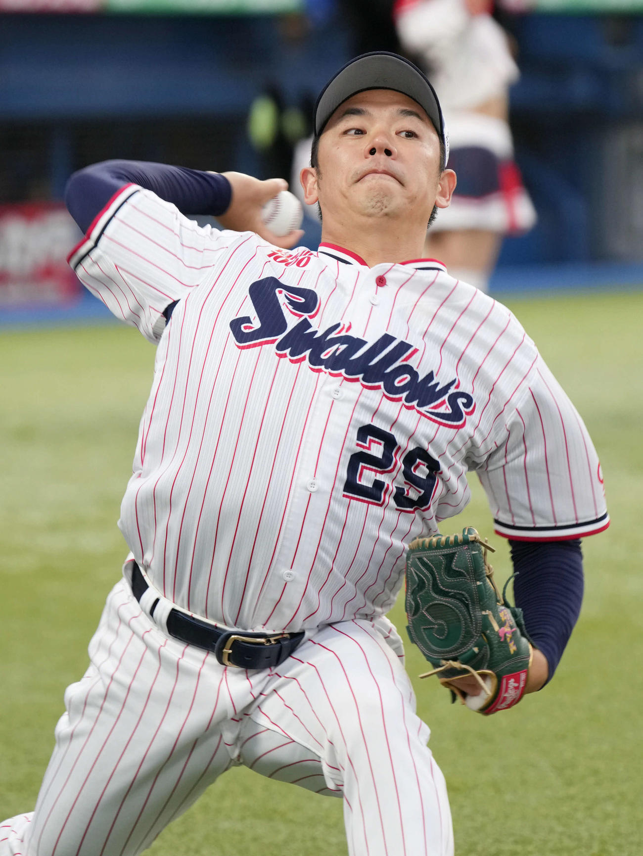 ヤクルト対巨人　ヤクルト先発の小川（撮影・小沢裕）