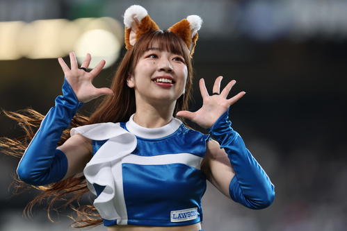 ファイターズガール上山真奈（2025年4月撮影）