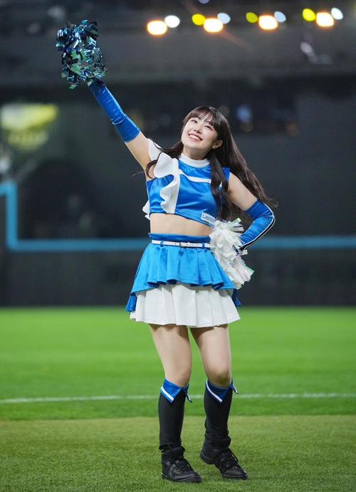 ファイターズガール中桐衣麻さん(2025年3月撮影)