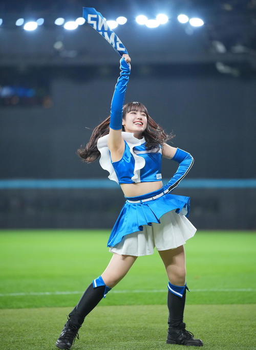 ファイターズガール中桐衣麻さん(2025年3月撮影)