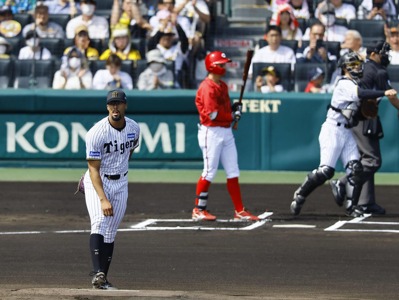 阪神対広島　1回表阪神無死、矢野を三振に仕留めたデュプランティエ（撮影・藤尾明華）