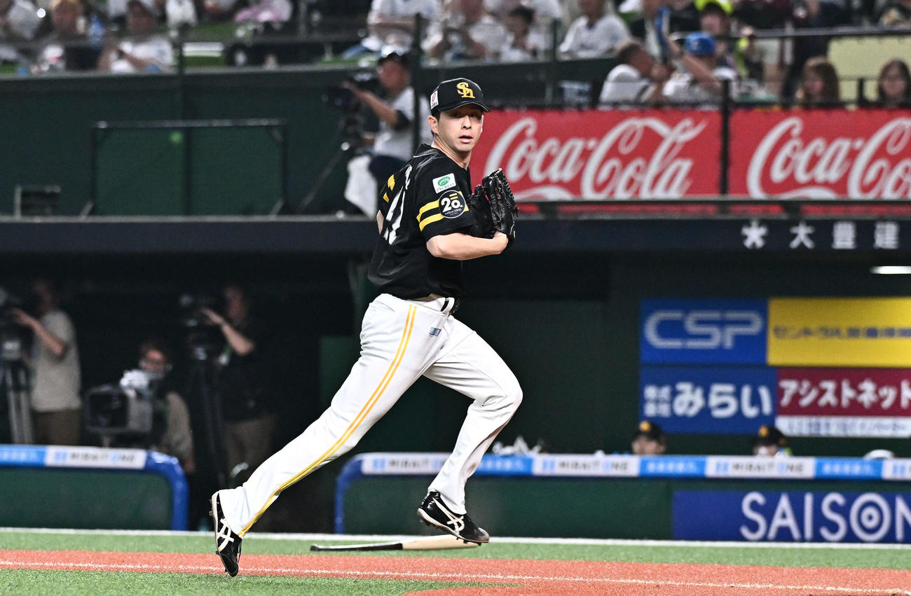 西武対ソフトバンク　3回裏西武2死一、二塁、セデーニョに先制適時打を許す大関（撮影・滝沢徹郎）