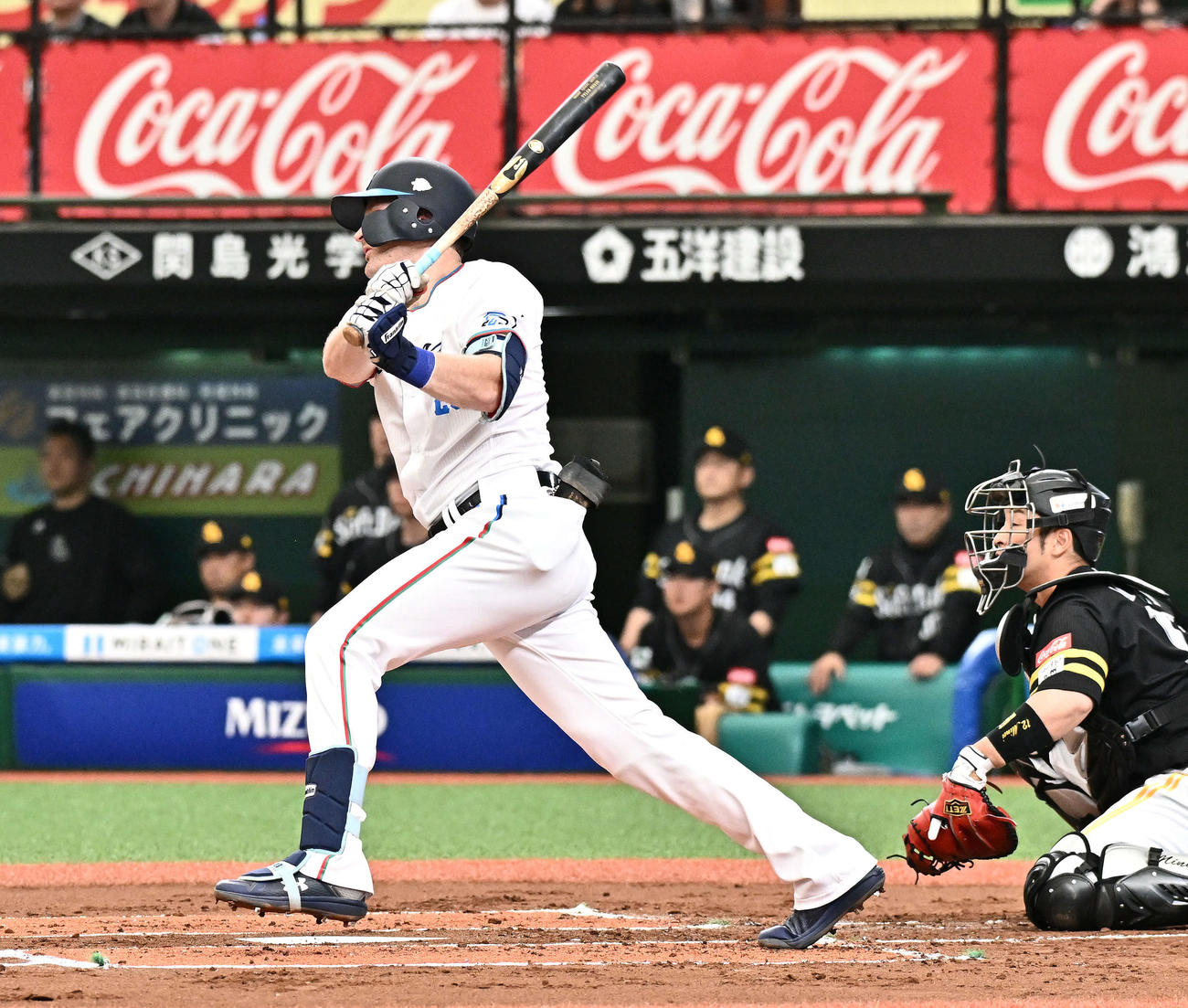西武対ソフトバンク　1回裏西武1死三塁、ネビンは先制中前適時打を放つ（撮影・滝沢徹郎）