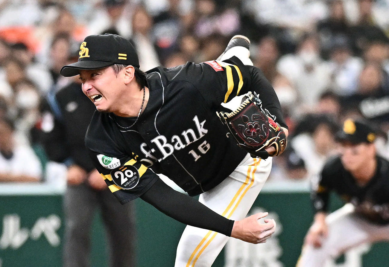 西武対ソフトバンク　ソフトバンク先発の東浜（撮影・滝沢徹郎）