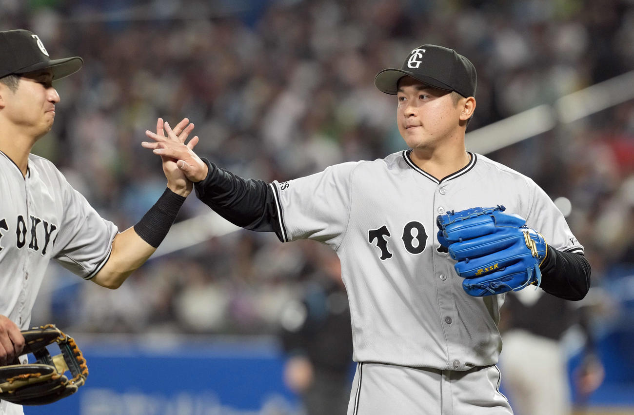 ヤクルト対巨人　9回からマウンドに上がり無失点に抑えた巨人戸田（撮影・たえ見朱実）