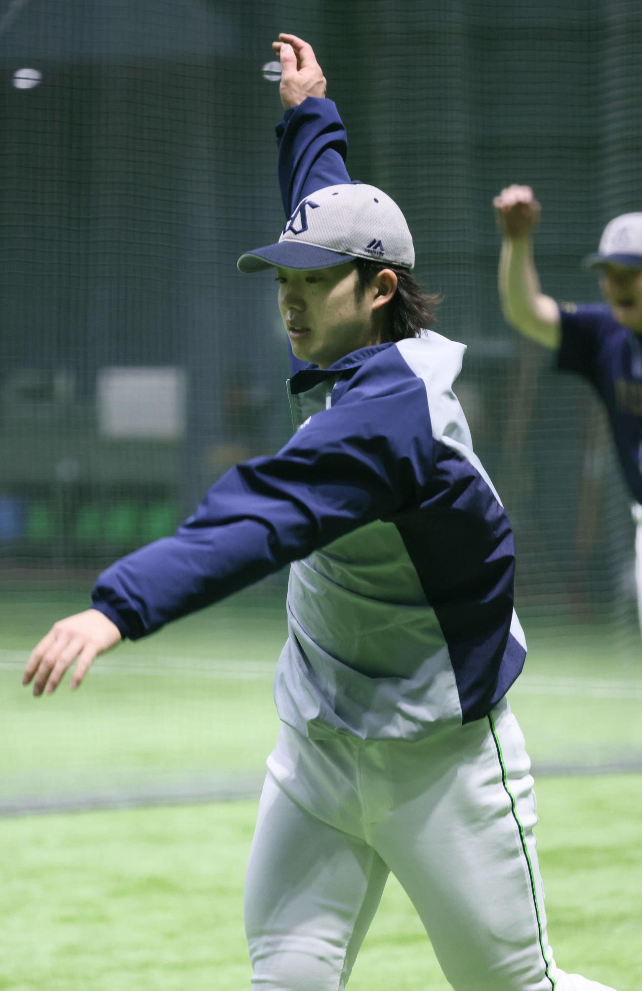 広島対ヤクルト　練習するヤクルト長岡（撮影・加藤孝規）