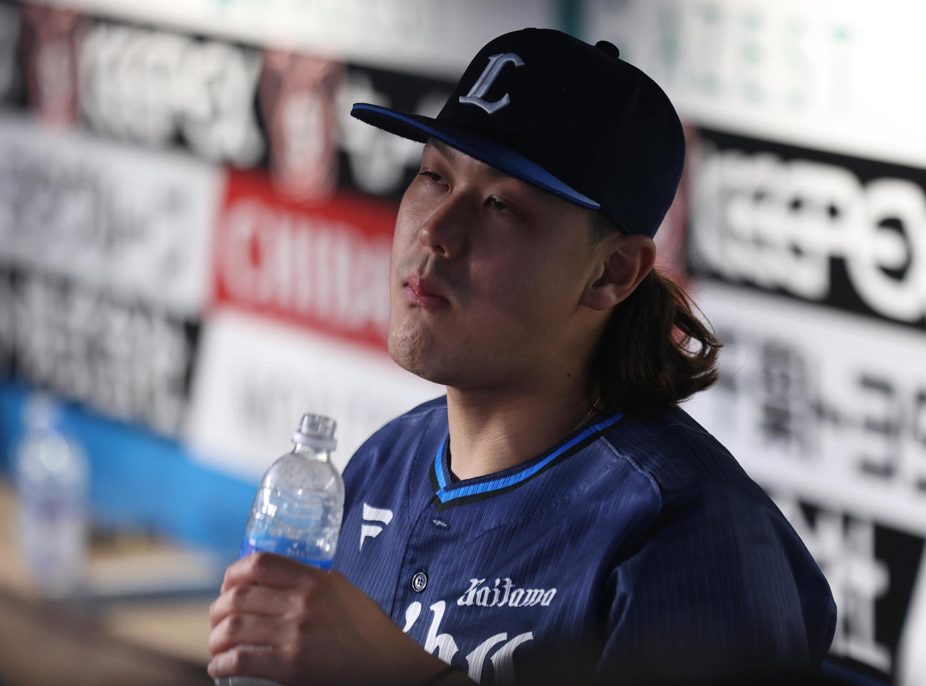 ロッテ対西武　またも勝利に見放されうつろな表情の高橋（撮影・水谷安孝）