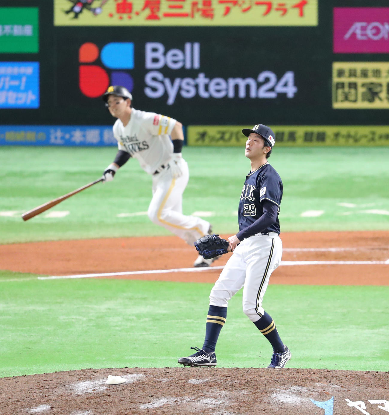 ソフトバンク対オリックス　6回裏ソフトバンク2死、栗原に右中間本塁打を浴びた田嶋（撮影・梅根麻紀）