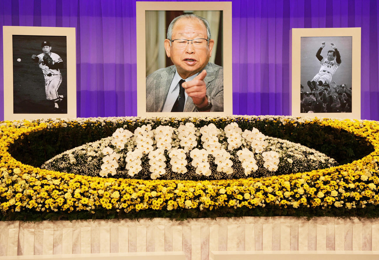 吉田義男さんお別れの会の祭壇（2025年3月25日撮影）