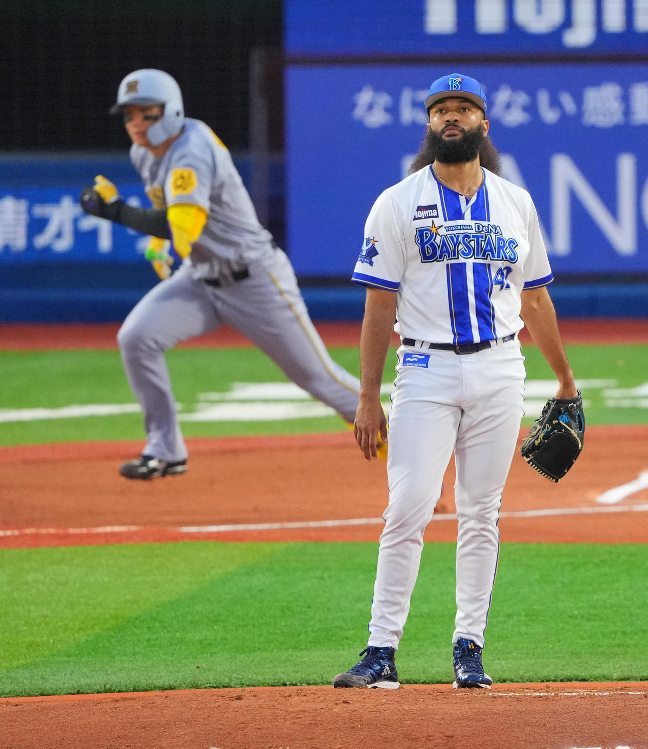 DeNA対阪神　1回表阪神1死三塁、森下に先制適時打を許すジャクソン（撮影・垰建太）