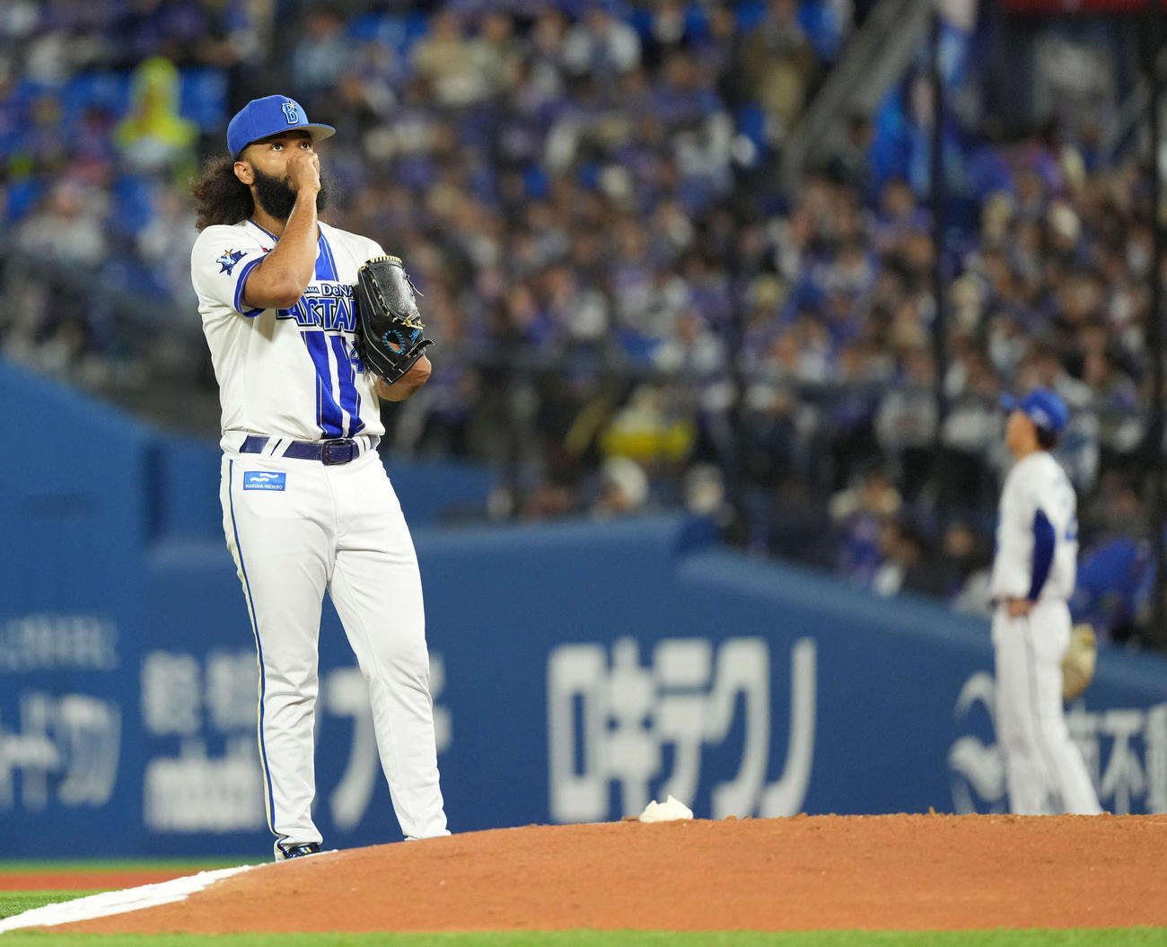 DeNA対阪神　4回に失点するジャクソン（撮影・井上学）
