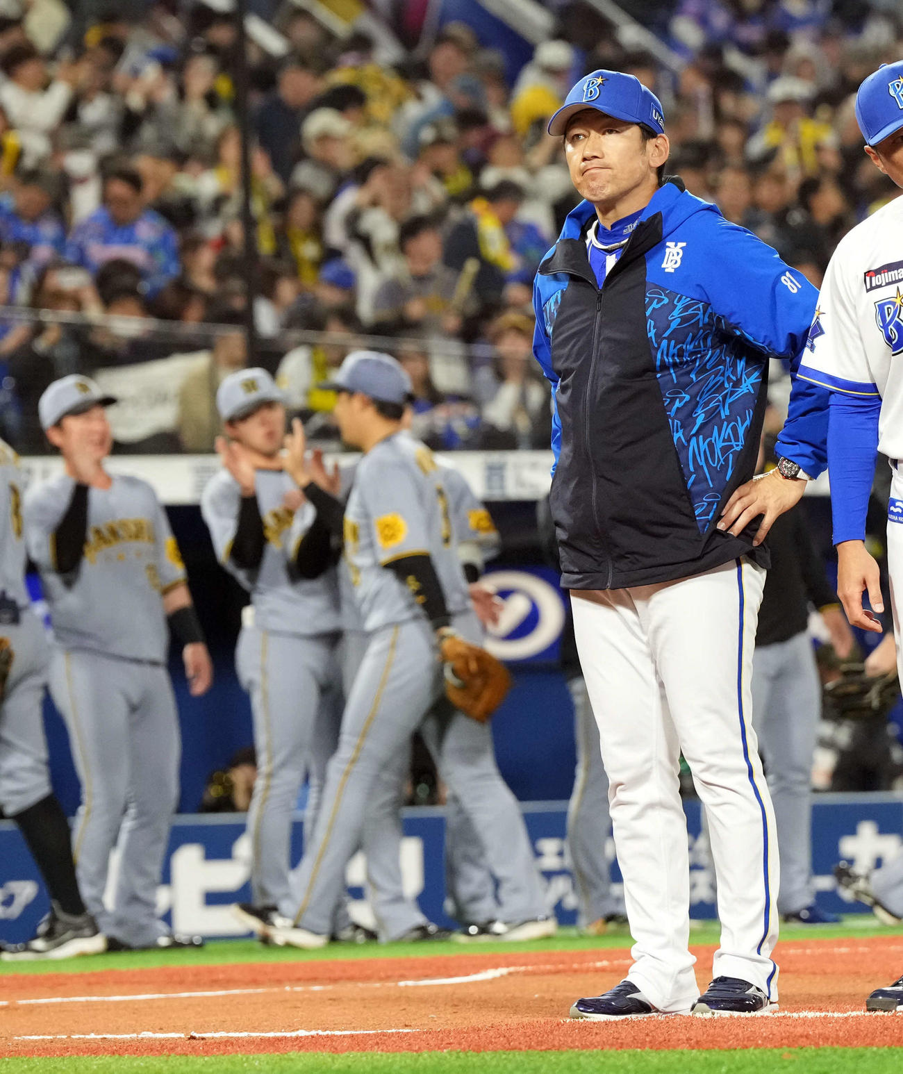 DeNA対阪神　阪神に敗れ厳しい表情のDeNA三浦監督（撮影・たえ見朱実）
