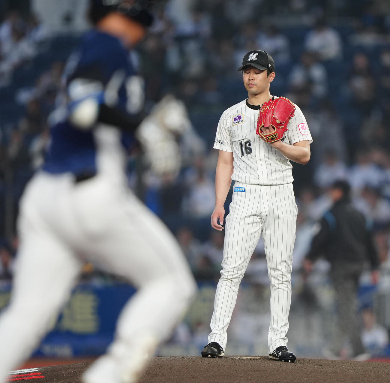 ロッテ対西武　1回表西武無死、西川に初球先頭打者本塁打を打たれた種市（撮影・清水貴仁）