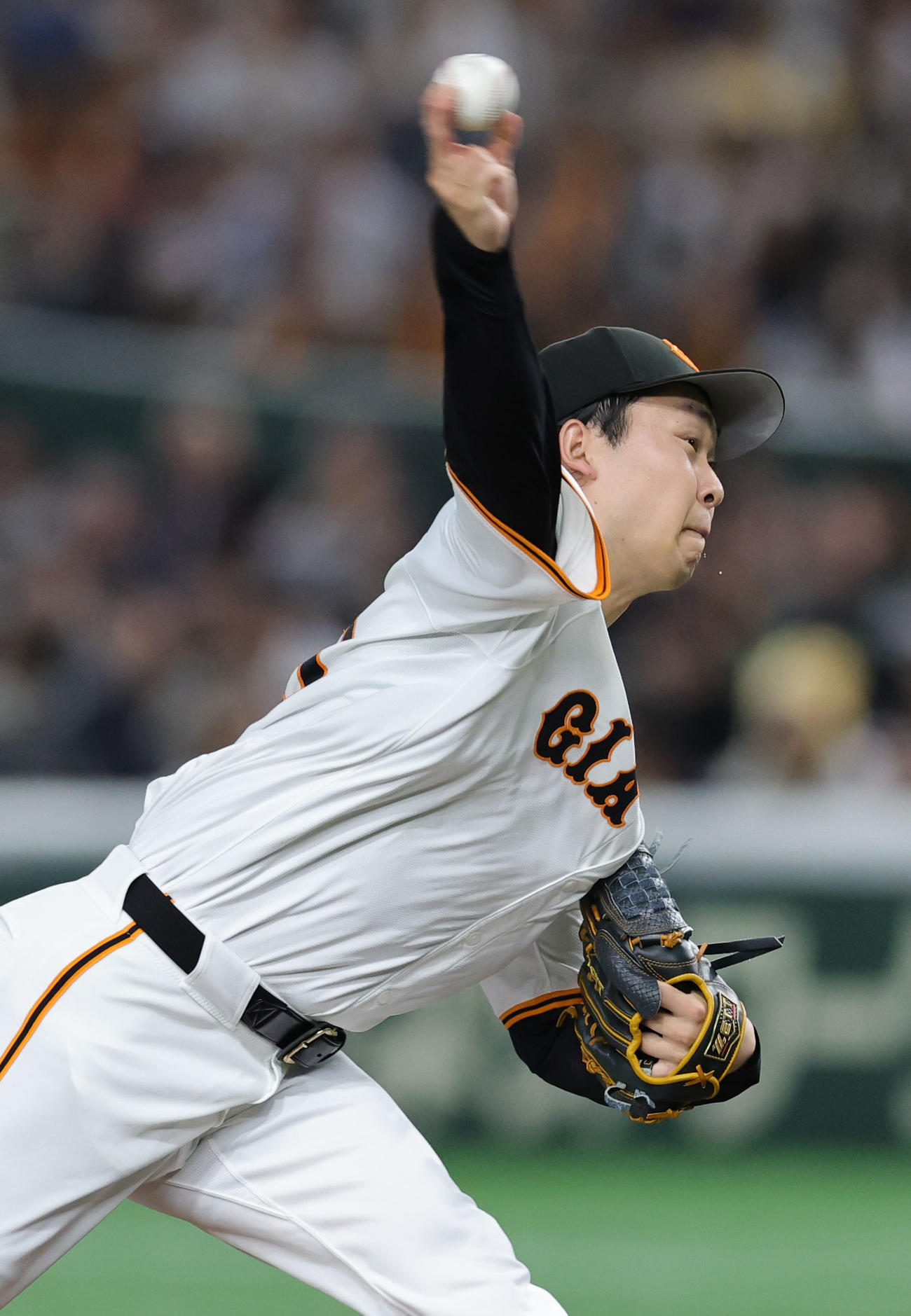 巨人対中日　巨人先発の山崎（撮影・野上伸悟）