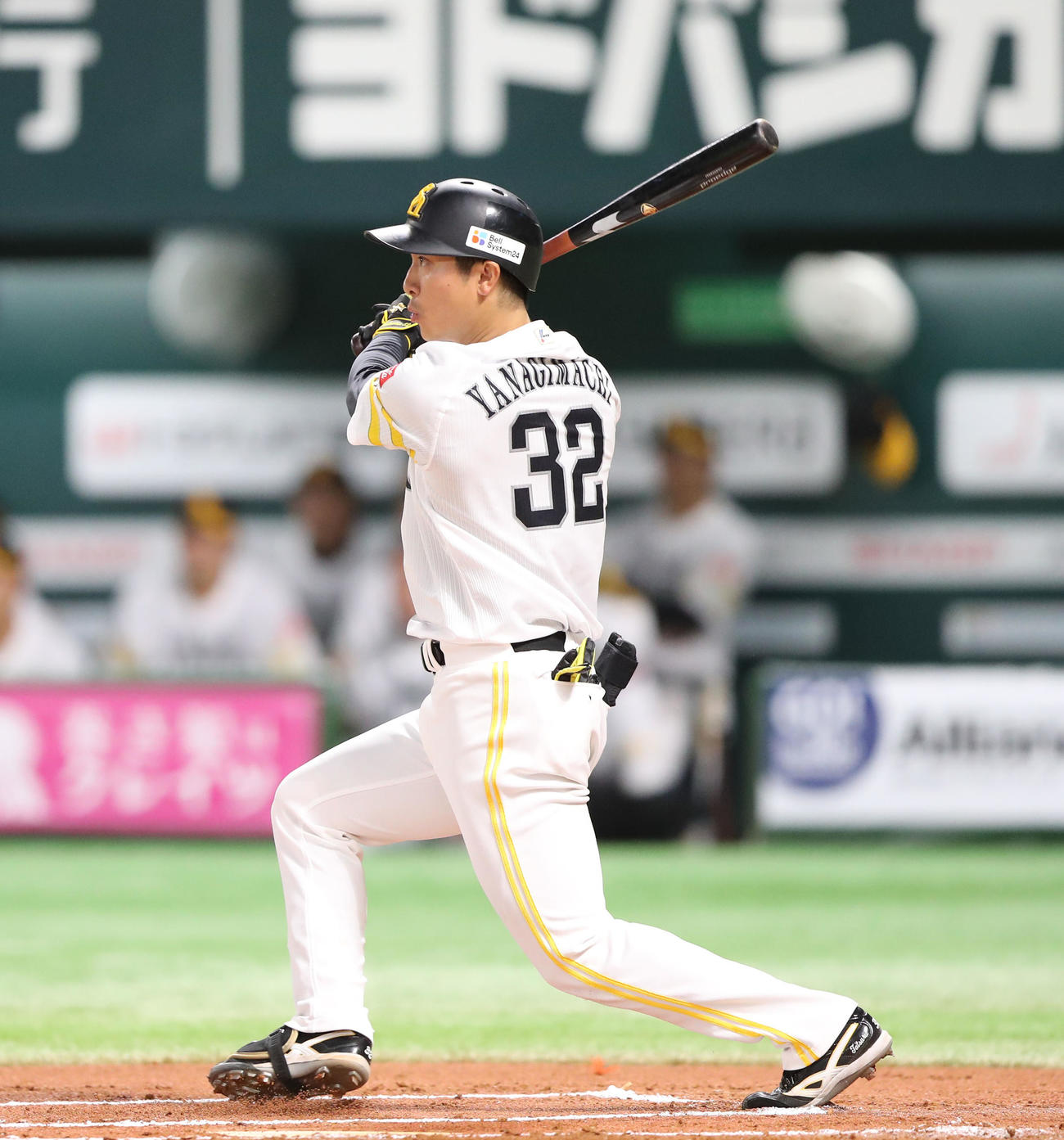 ソフトバンク対オリックス　6回裏ソフトバンク無死一塁、柳町は右越えに適時二塁打を放つ（撮影・梅根麻紀）