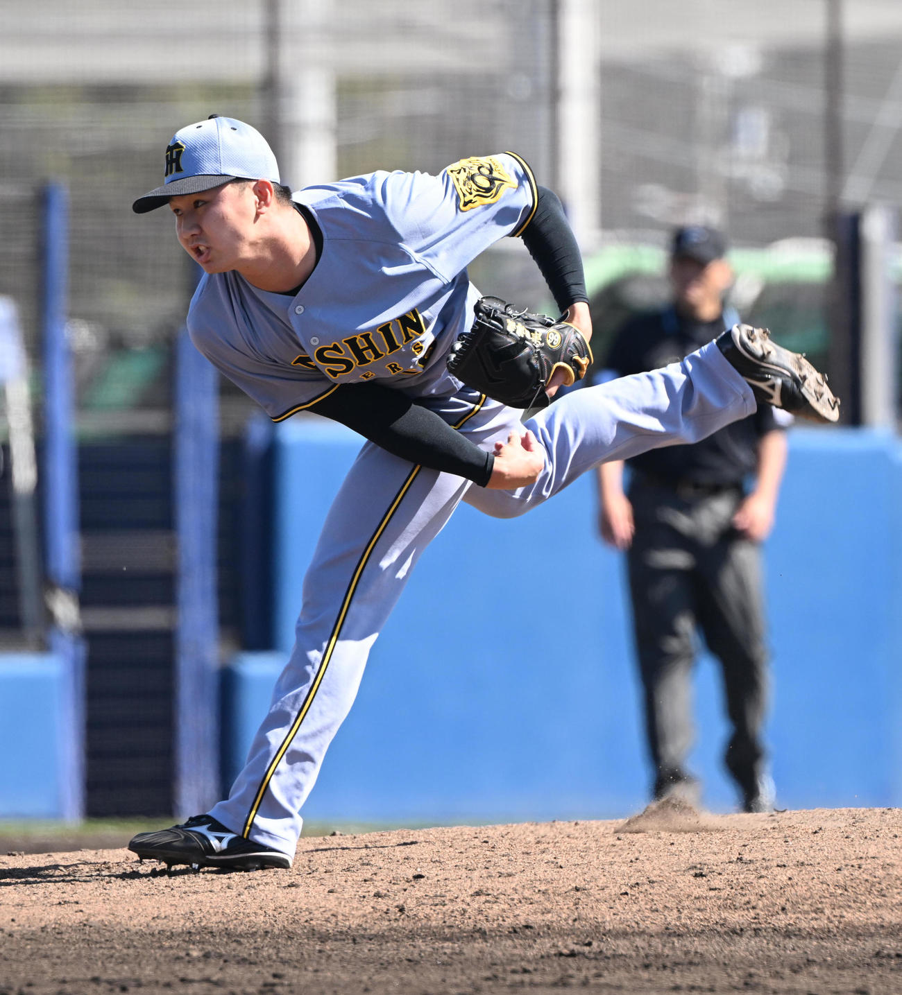 2軍オリックス対阪神　6回に登板する阪神津田（撮影・和賀正仁）