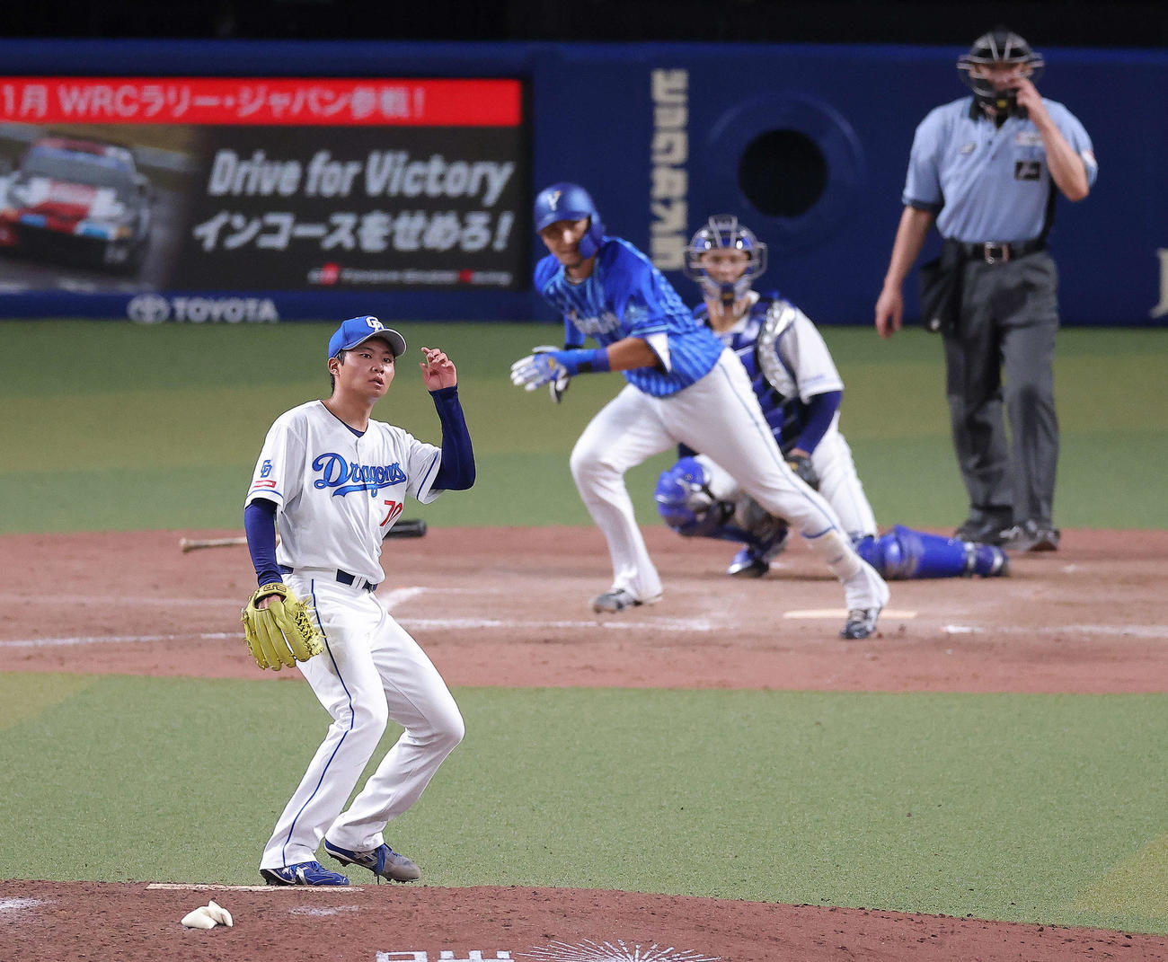 23年8月25日　中日対DeNA 9回表DeNA2死一、二塁、伊藤に中前適時打を浴びる近藤。この試合で10失点となった