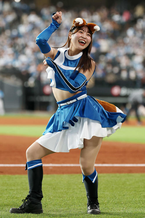 ファイターズガール竹市琴美さん（撮影・宮地輝）