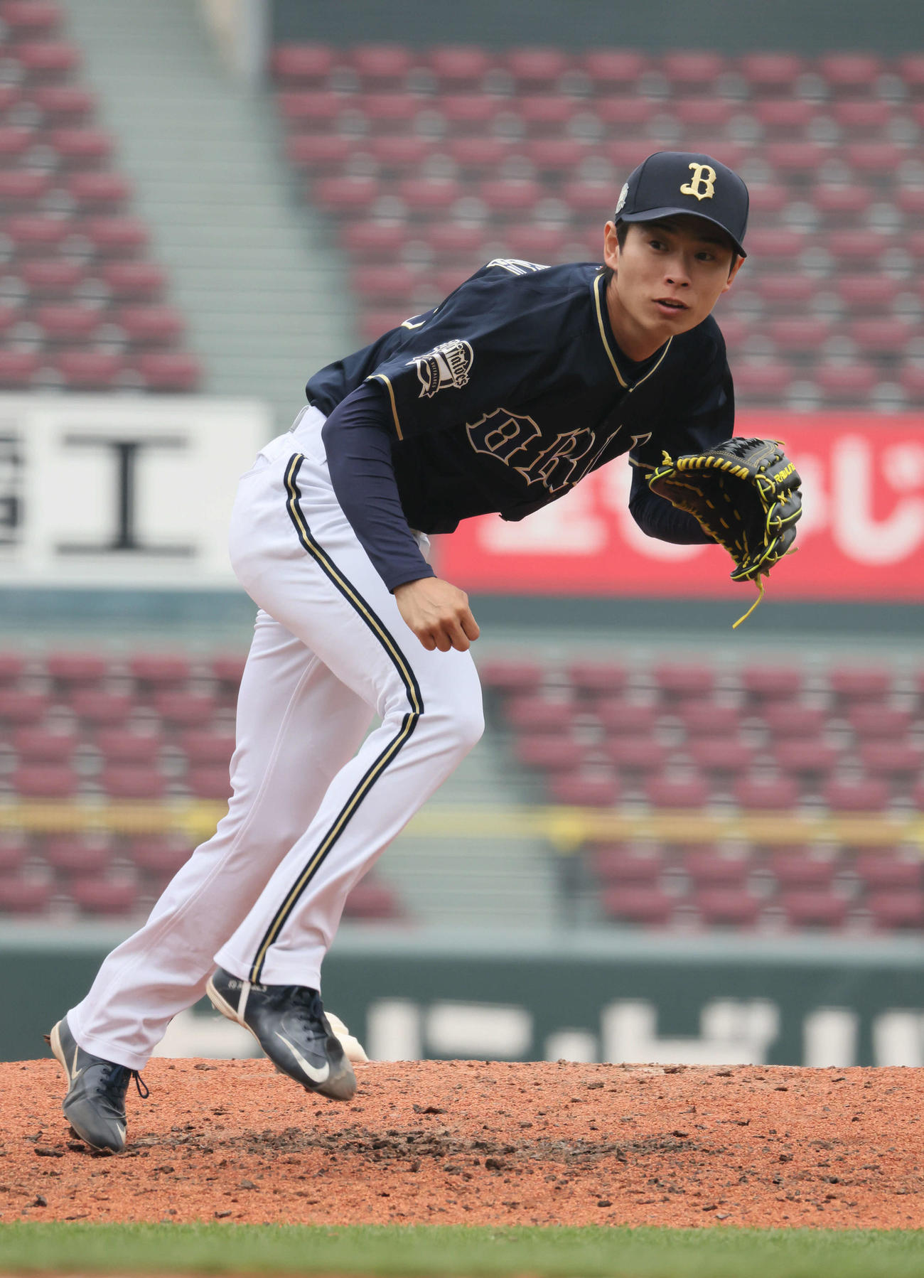 ウエスタン・リーグ　広島対オリックス　7回裏広島、オリックス2番手で登場した山岡（撮影・加藤孝規）