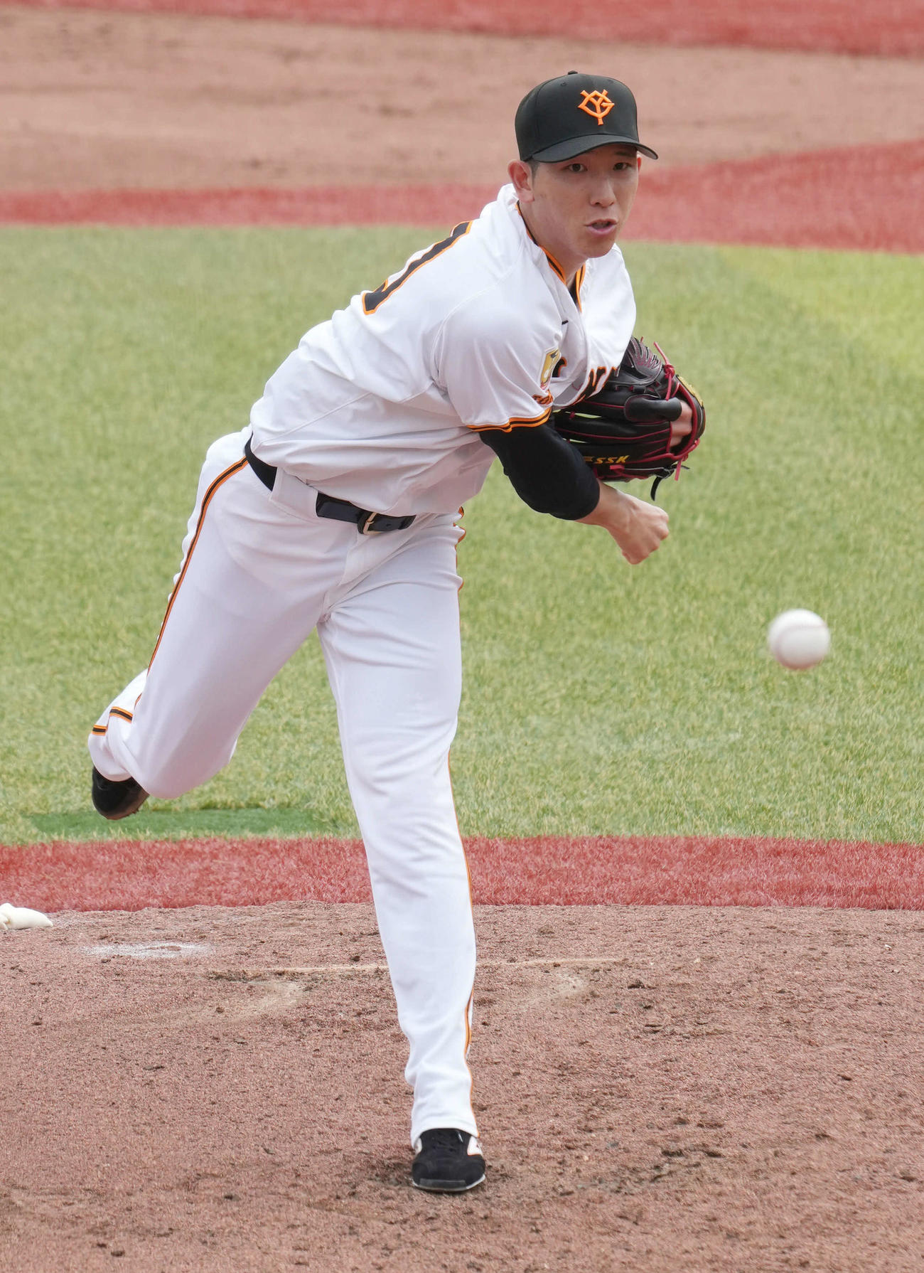イースタン公式戦　巨人対日本ハム　巨人2番手で登板し6回1失点と好投した戸郷（撮影・小沢裕）