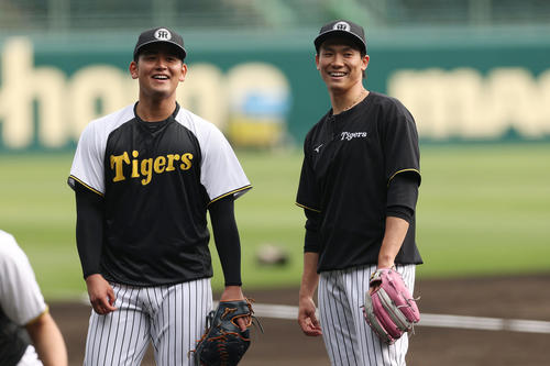阪神】湯浅京己、同学年の巨人大勢と試合前練習で交流「俺に会いたくて