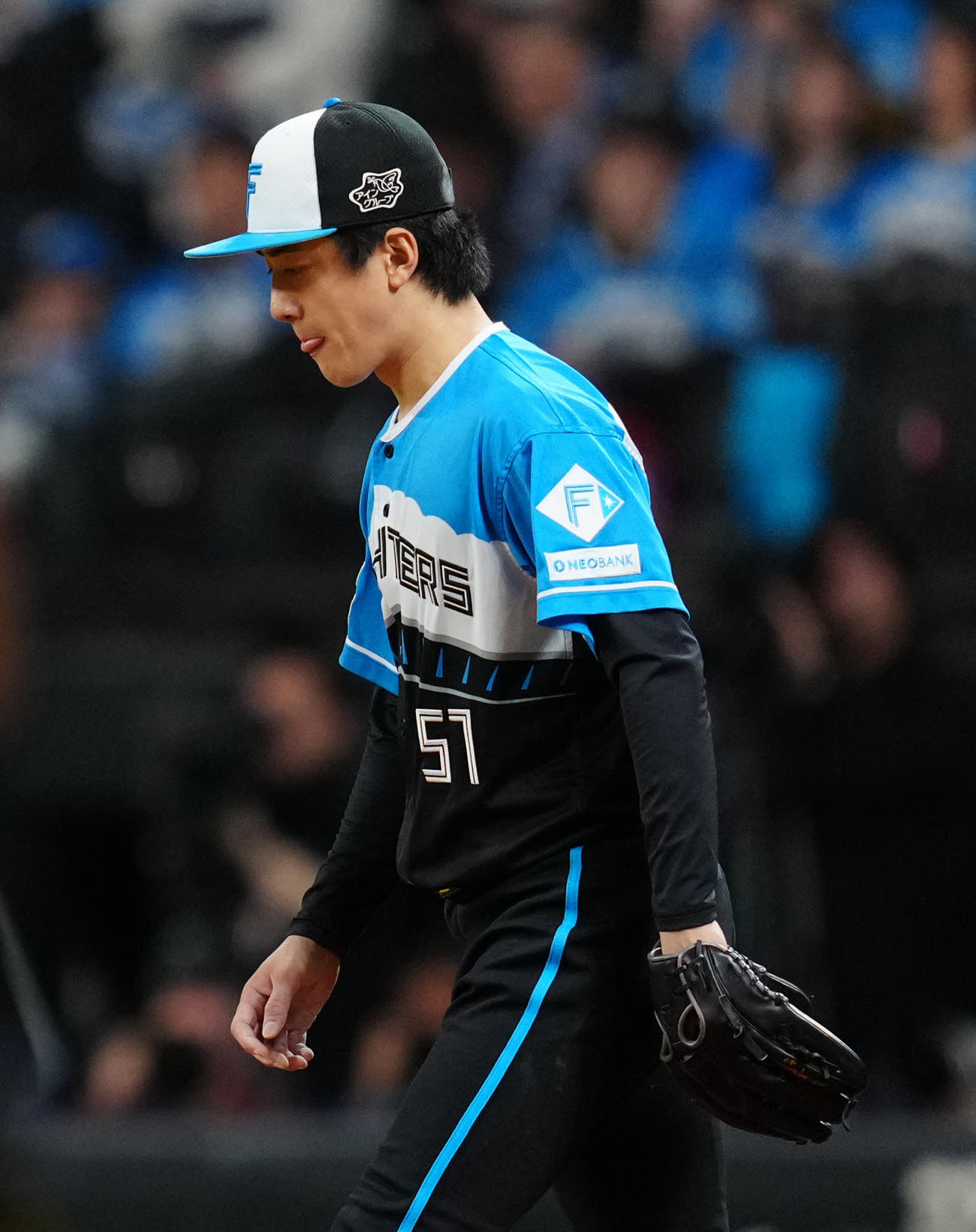 日本ハム対ロッテ　7回表ロッテ1死一塁、投ゴロとなった高部の打球を処理するも二塁へ悪送球した北山（撮影・江口和貴）