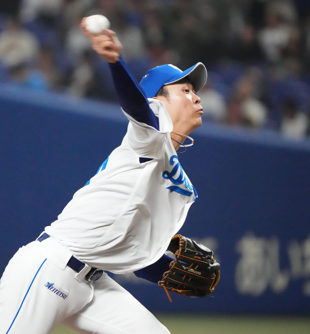 中日対ヤクルト　1回表、登板する中日先発の高橋宏（撮影・森本幸一）