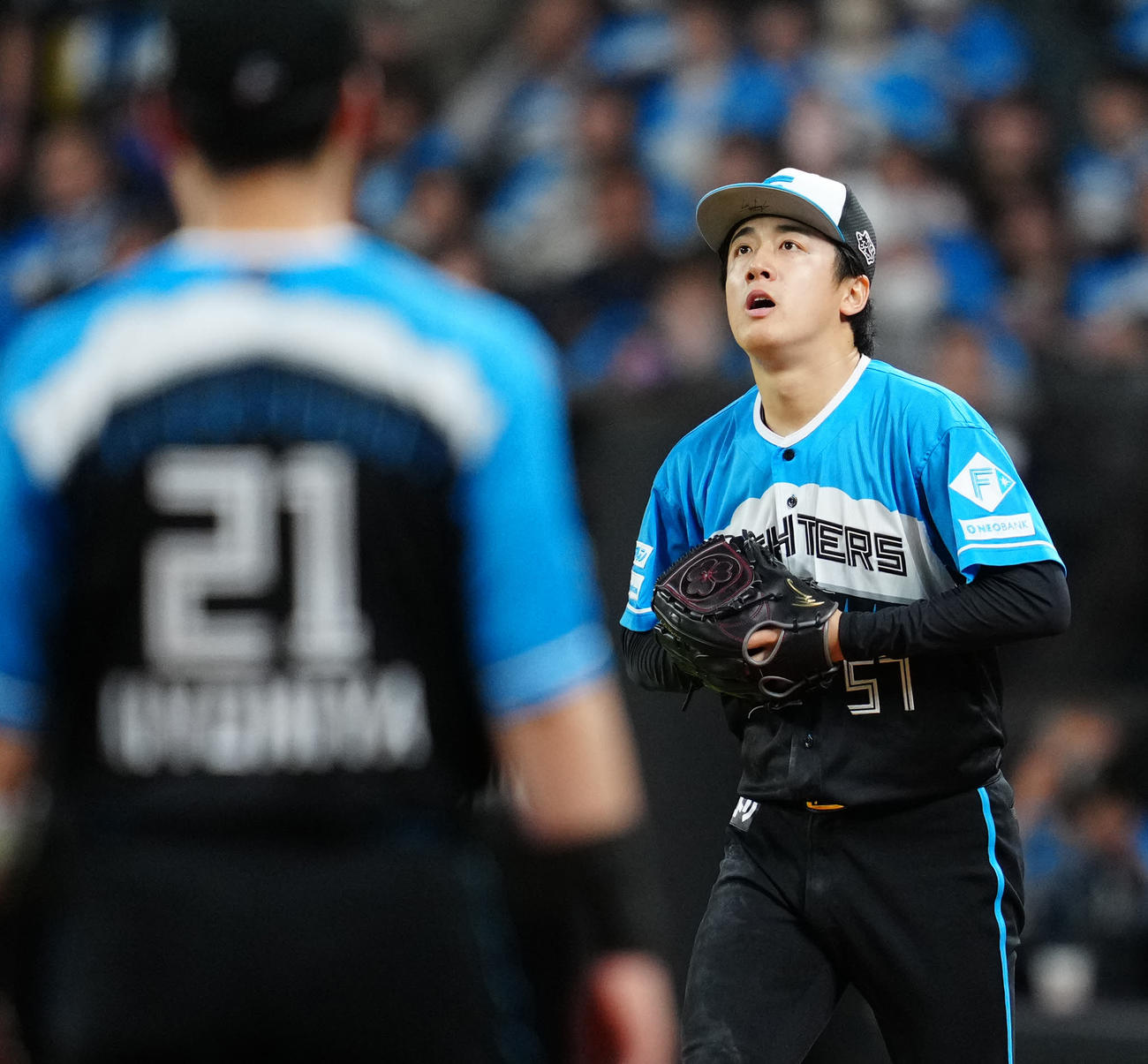 日本ハム対ロッテ　7回表ロッテ1死一、三塁、寺地にスクイズを決められた北山（撮影・江口和貴）