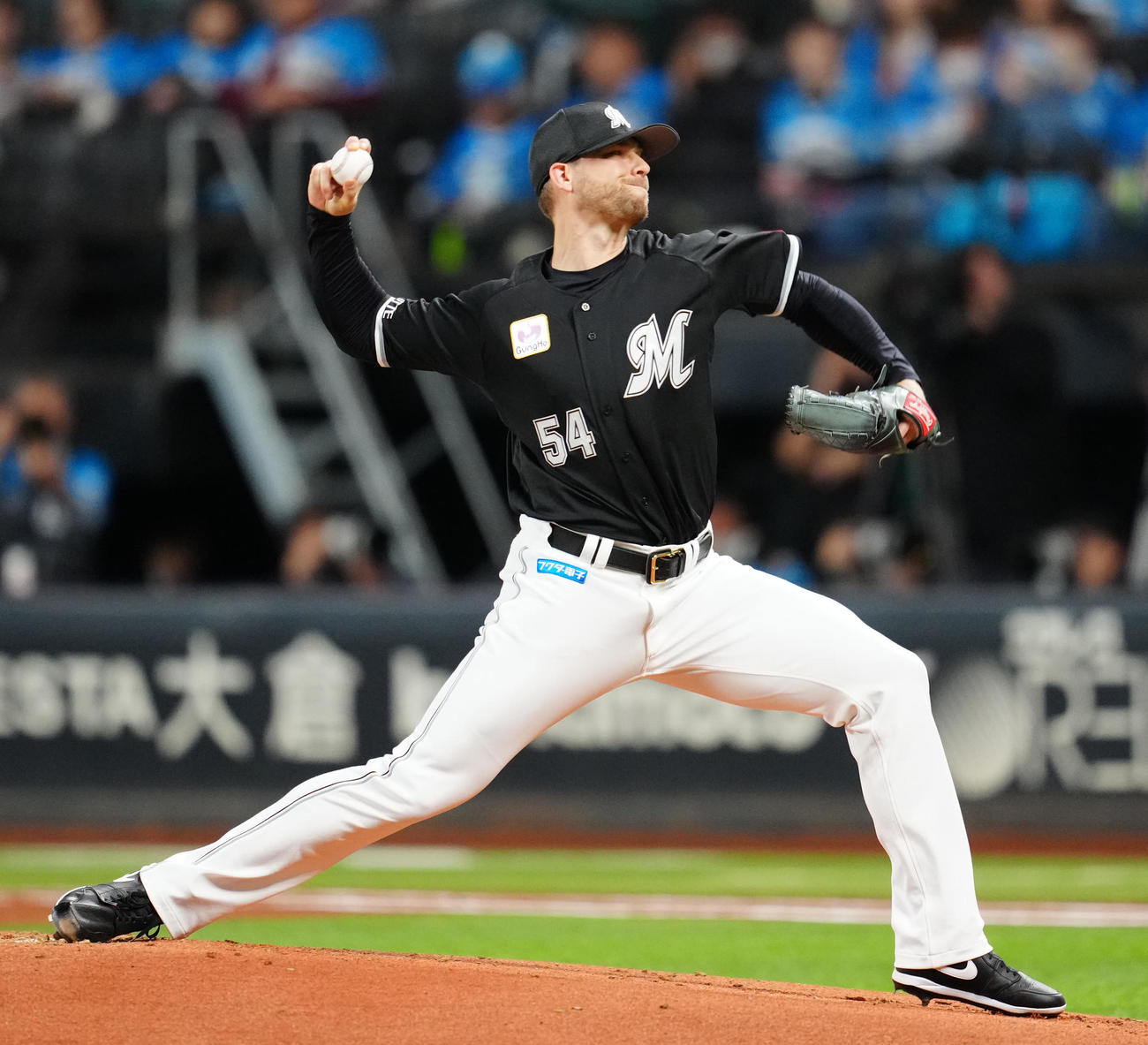 日本ハム対ロッテ　ロッテ先発のボス（撮影・江口和貴）
