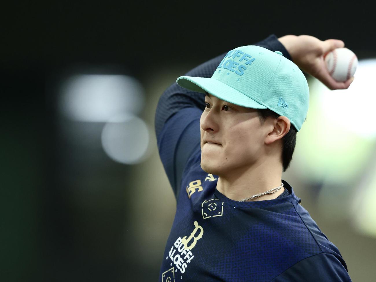 西武対オリックス　試合前、練習に臨むオリックス高島（撮影・河田真司）