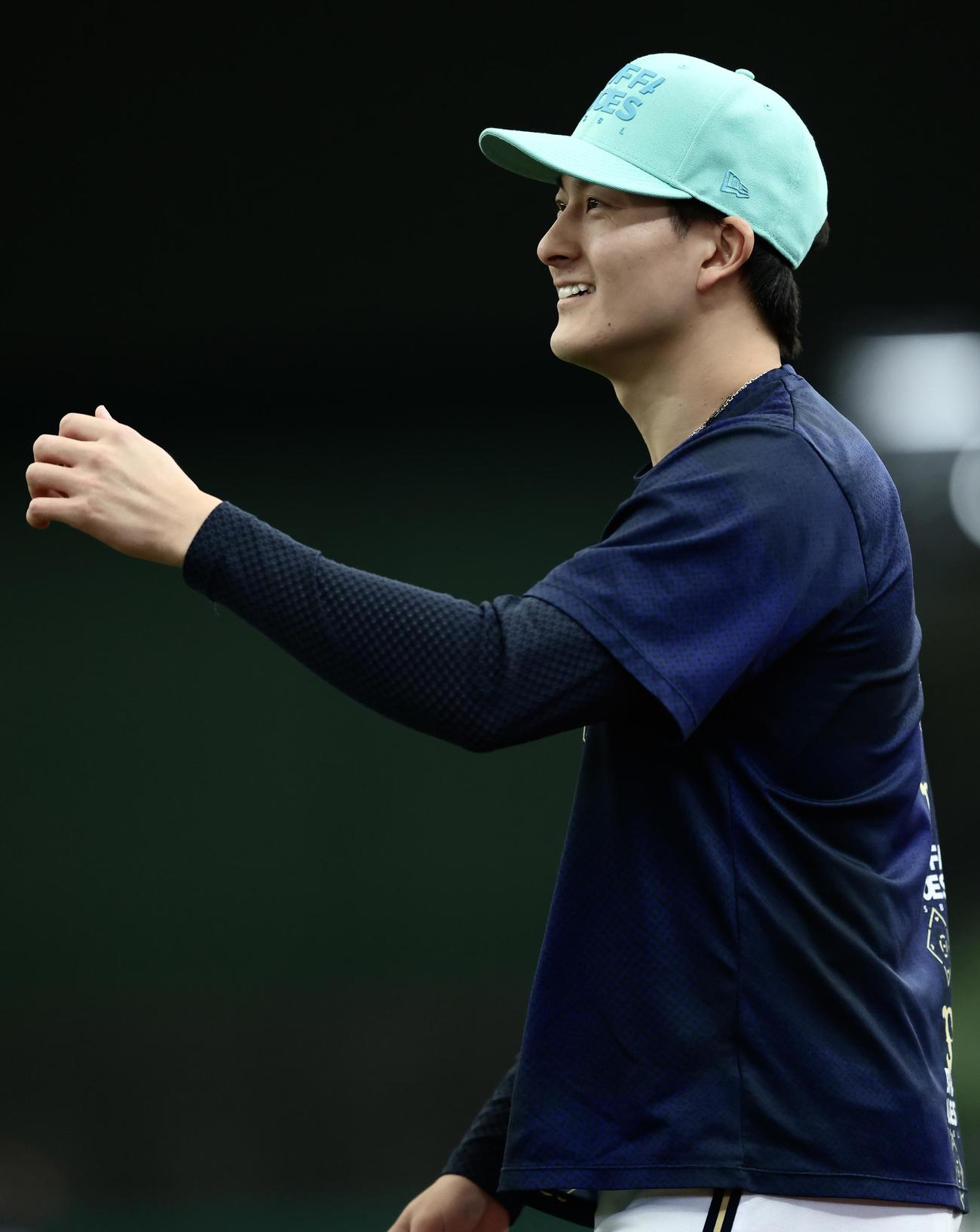 西武対オリックス　試合前、練習に臨むオリックス高島（撮影・河田真司）