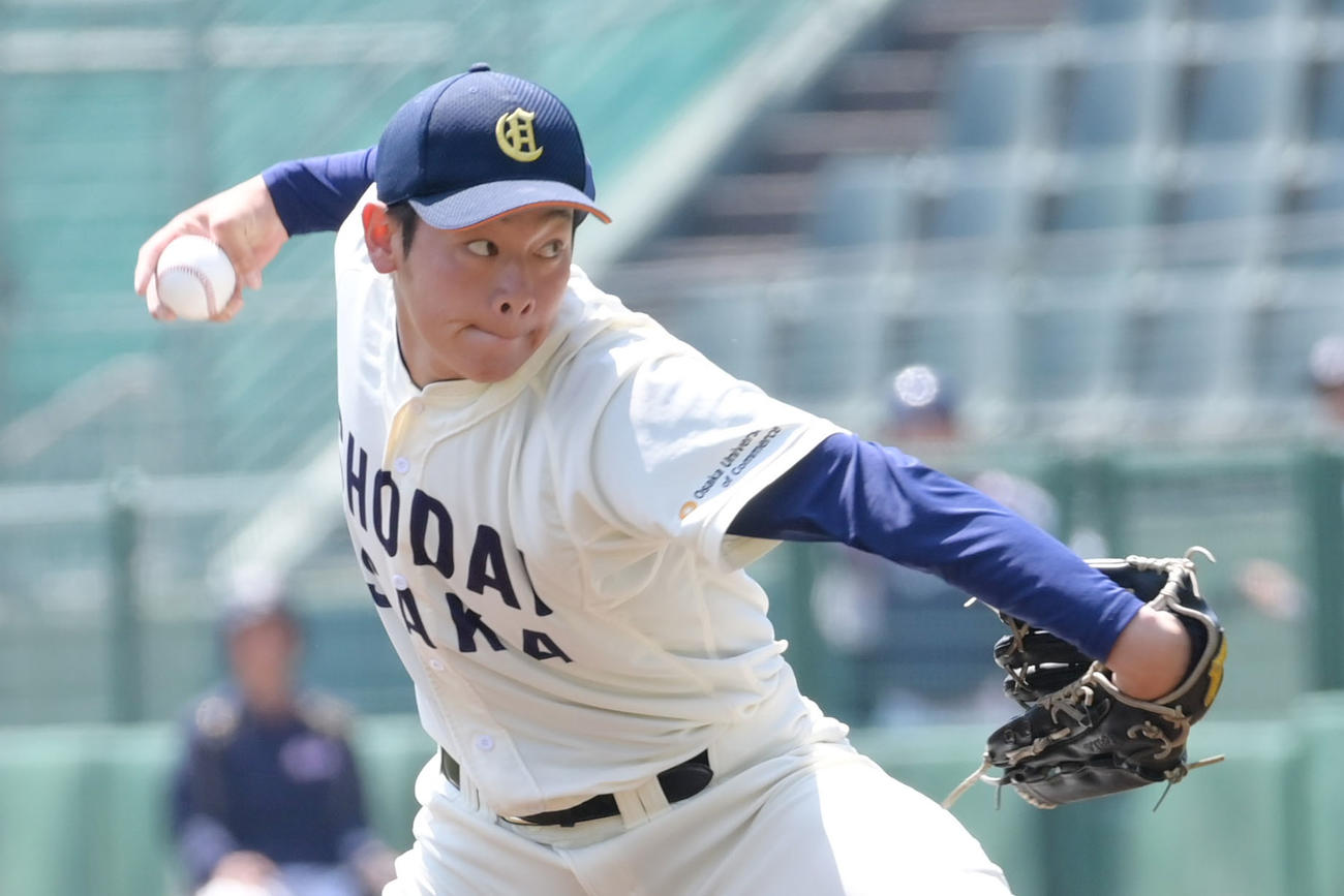 大商大対龍谷大　完投した大商大の鈴木豪（撮影・滝沢美穂子）