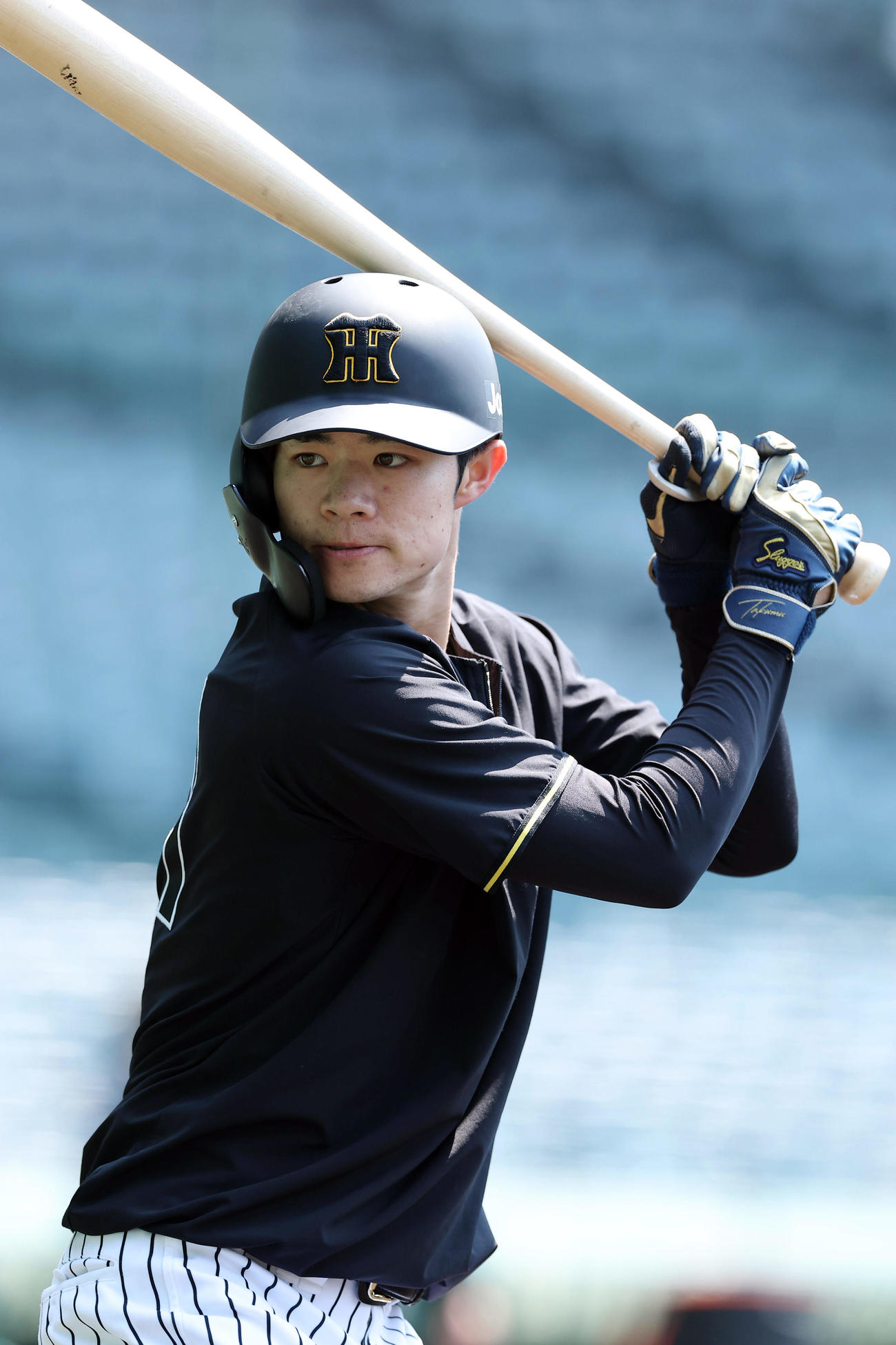 阪神対巨人　試合前練習に臨む阪神中野（撮影・前田充）