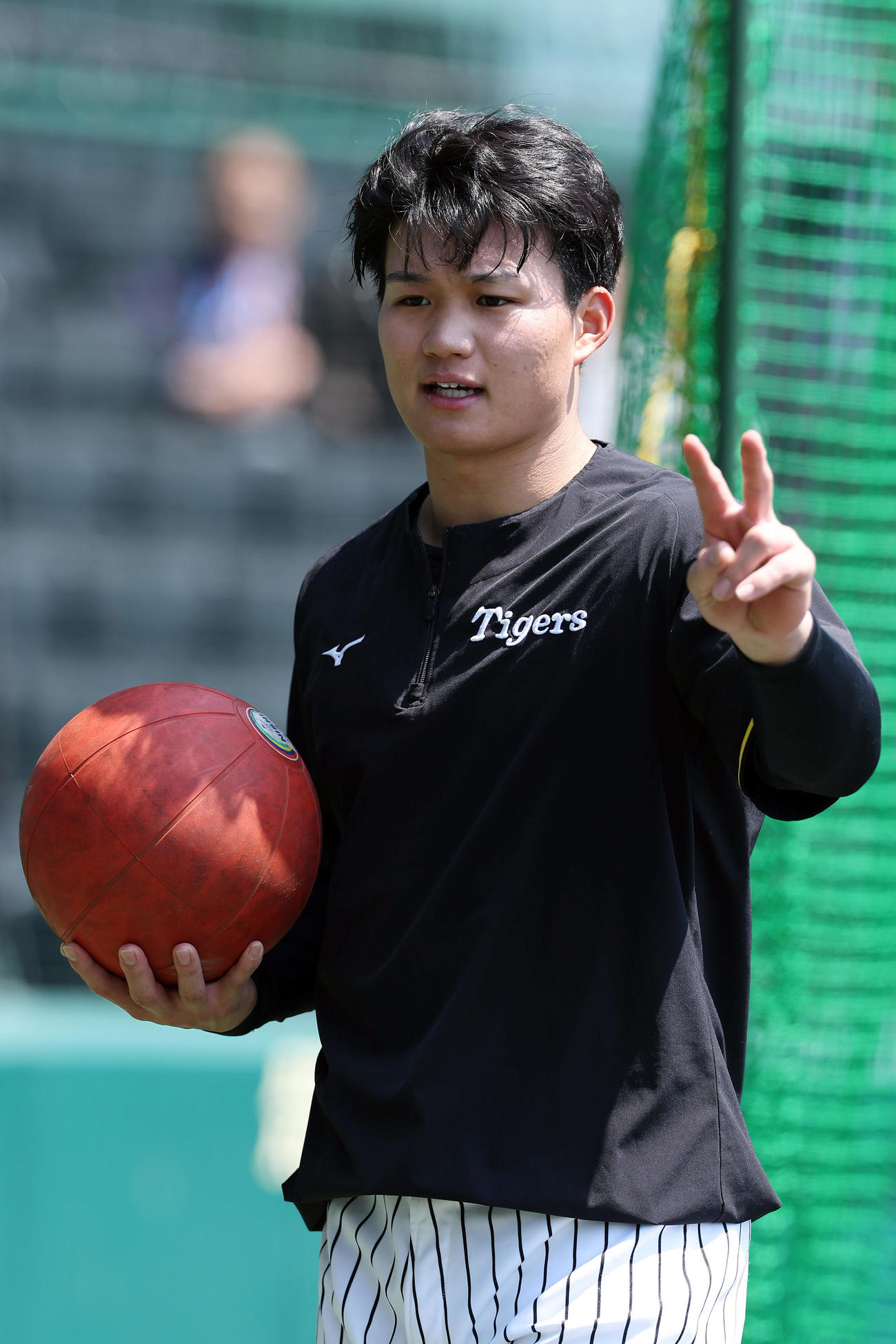 阪神対巨人　試合前練習に臨む阪神森下（撮影・前田充）